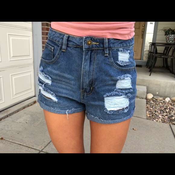 Dark wash demin shorts - Picture 1 of 2